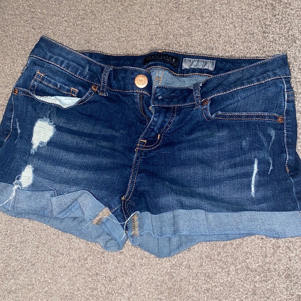 Shorts - Picture 3 of 3